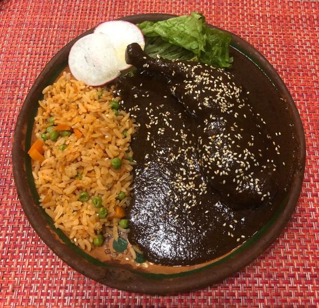 Pollo con mole