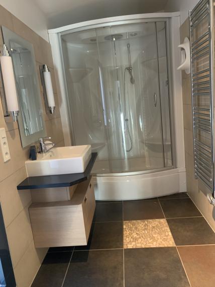 Salle d'eau privative avec douche HAMMAM